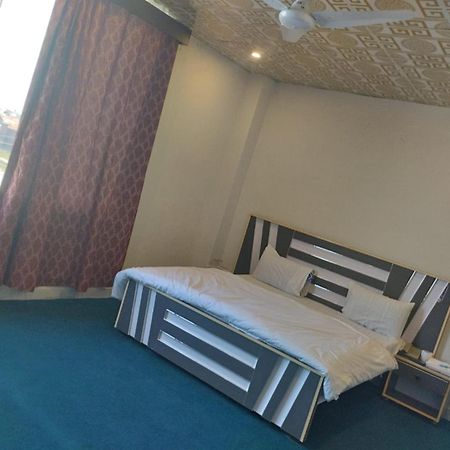 Hotel Royal Sweet ลาฮอร์ ภายนอก รูปภาพ
