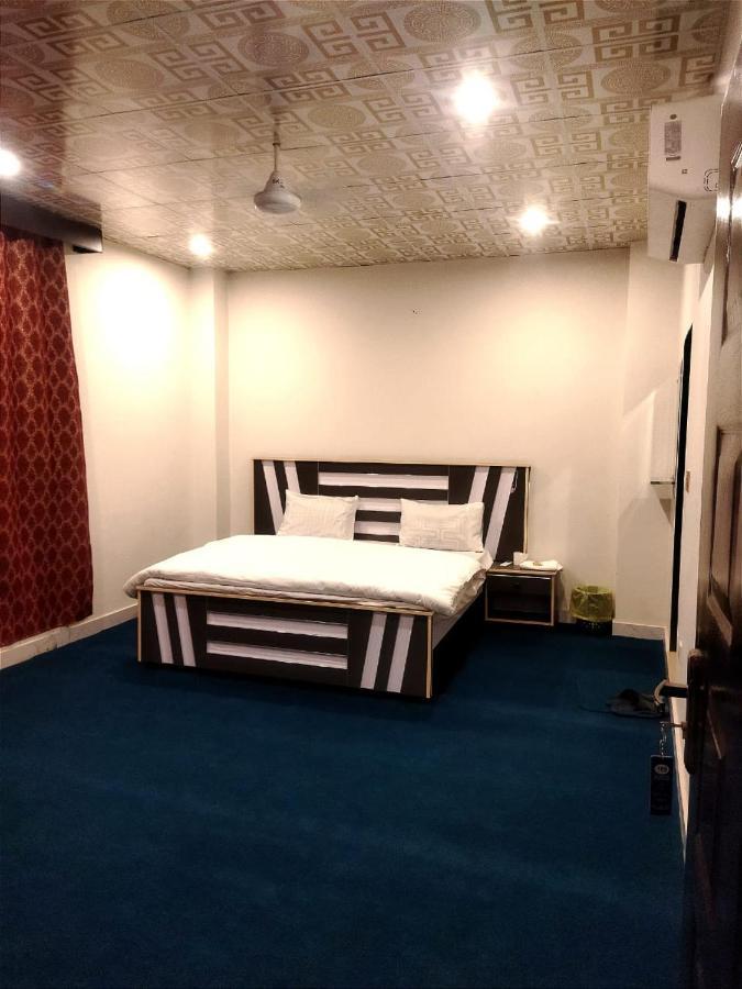 Hotel Royal Sweet ลาฮอร์ ภายนอก รูปภาพ